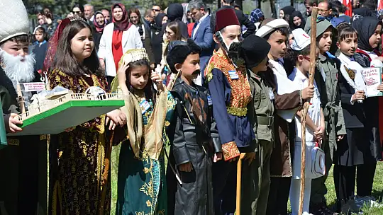 Emet'te Bayram 23 Nisan Coşkusu İle Devam Etti