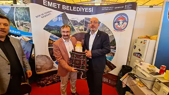 İzmir'de Gazi Emet Rüzgarı Esti