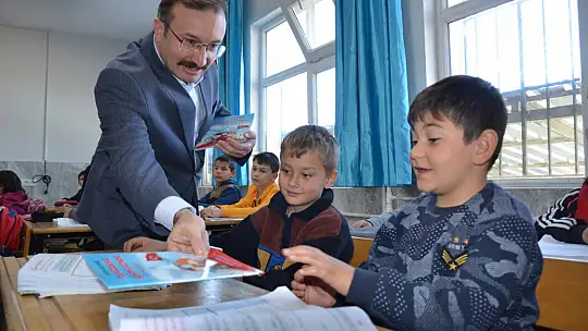 Emet Belediyesinden 100.Yılda Çocuklarımıza Anlamlı Hediye