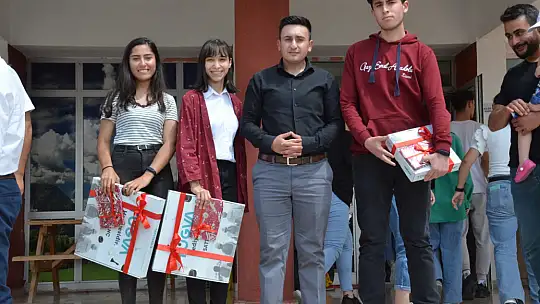 'Kudüs'te Bir Sabah'ı Kağıtlara döken Öğrencilere Tügva'dan Ödül