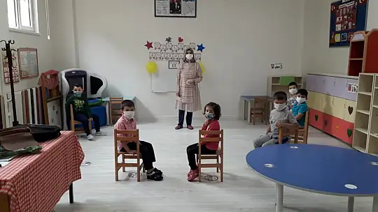 Emet'te Ders Zili Tedbirli Çalmaya Başladı