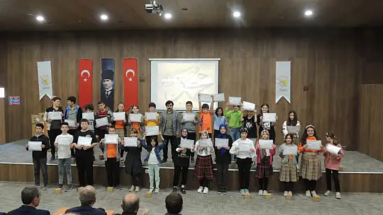 Ezbere 40 Hadis Okuyan 73 Öğrenci Ödüllendirildi