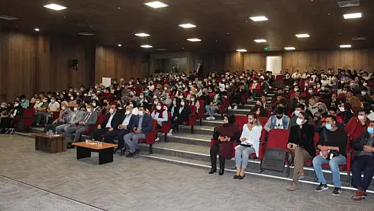 Sanem Kaptan Dümeni Emet'e Kırdı