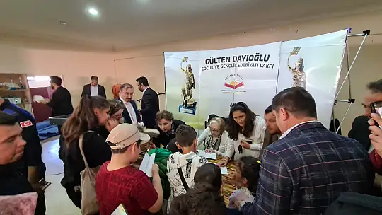 60. Sanat Yılında Gülten Dayıoğlu Memleketi Emet'te Okurları İle Buluştu