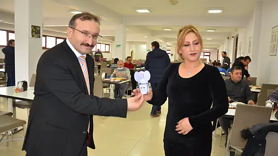 8 Mart'ta Emet'te Çiçekler Açtı