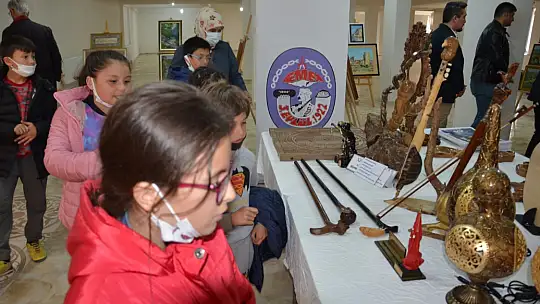 Emetli Sanatçılardan 100.yıl Sergisi