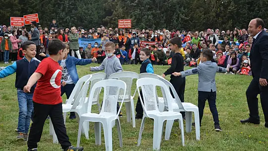 Emet İlçesinde 23 Nisan Coşkusu Yaşandı