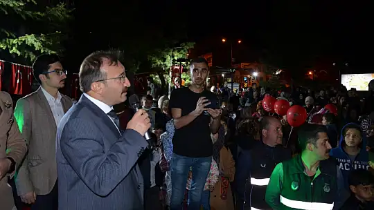 23 Nisan Coşkusu Çocuk Şenliği İle Gece boyu Sürdü