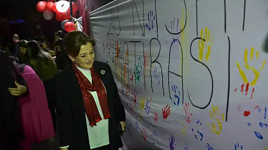 23 Nisan Coşkusu Çocuk Şenliği İle Gece boyu Sürdü
