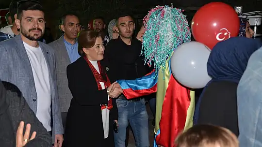 23 Nisan Coşkusu Çocuk Şenliği İle Gece boyu Sürdü