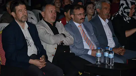 EMFEST Festivalinde Ünlü Sanatçı Zehra Emet'te Sevenleri İle Buluştu