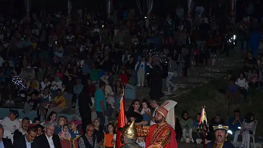EMFEST Festivalinde Ünlü Sanatçı Zehra Emet'te Sevenleri İle Buluştu