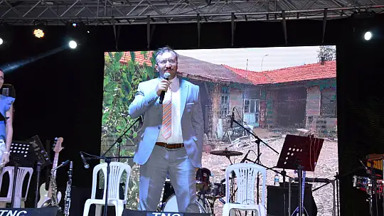 EMFEST Festivalinde Ünlü Sanatçı Zehra Emet'te Sevenleri İle Buluştu