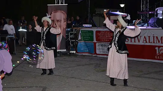 Emet'te Hüseyin Kağıt Hayranları Anfiye Sığmadı
