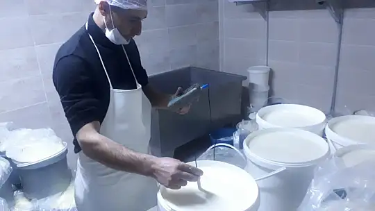 Yarış Köyü Süt Ürünleri Mandırası Taleplere Yetişemiyor