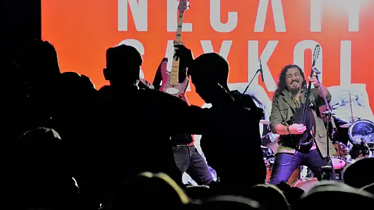 Emet Belediyesi Cumhuriyet Bayramı Haftasında Gençleri Konserde Buluşturdu