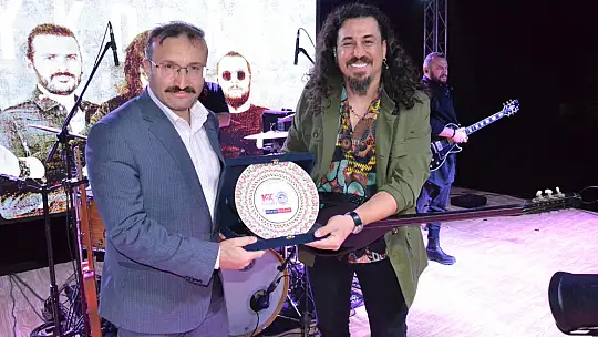 Emet Belediyesi Cumhuriyet Bayramı Haftasında Gençleri Konserde Buluşturdu