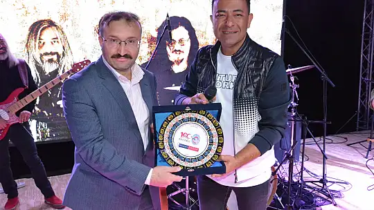 Emet Belediyesi Cumhuriyet Bayramı Haftasında Gençleri Konserde Buluşturdu