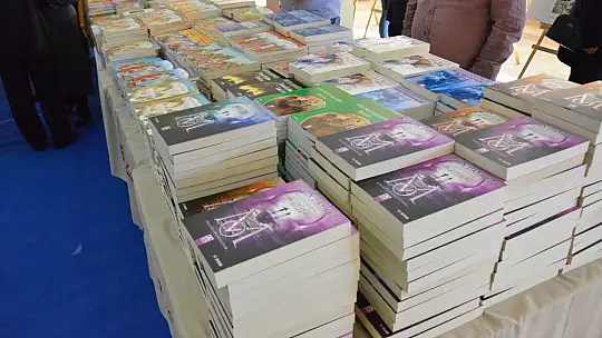 60. Sanat Yılında Gülten Dayıoğlu Memleketi Emet'te Okurları İle Buluştu