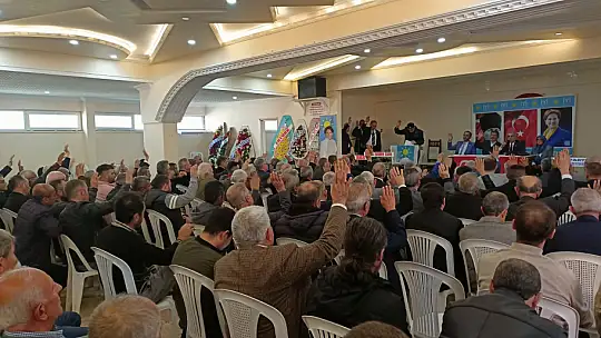 İYİ Partide Başkan Çelik Güven Tazeledi