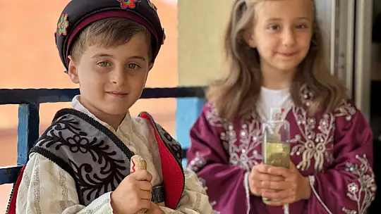 Gürpınar'da 26 Kursiyer Eserlerini Sergiledi