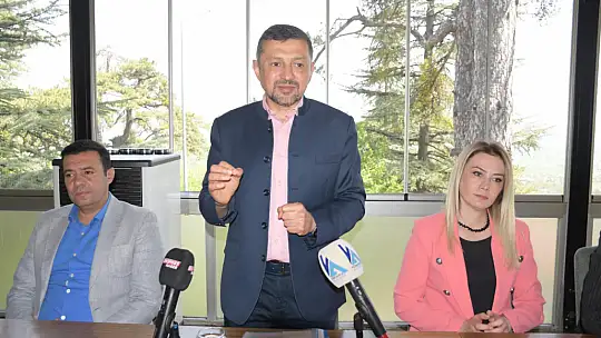 ERBAŞ' Maden Payı İle Emet Hisarcık Belediyeleri Ortak Bir Traktör Alamaz'