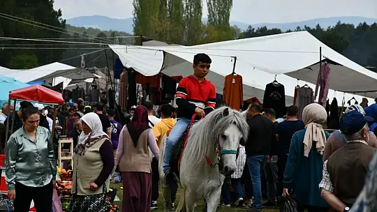 Bahar Şenliği İçin Bölge Halkı Tahtalıda Buluştu