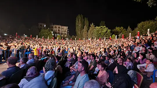 EMFEST'te Rafet El Roman Rüzgarı Esti