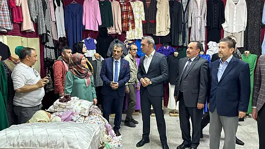 Emet Halk Eğitim 261 Kursta 5835 Kursiyere Belge Verdi