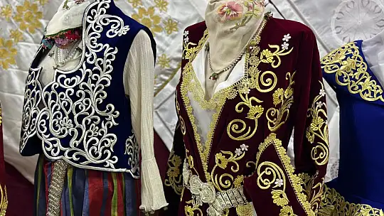 Emet Halk Eğitim 261 Kursta 5835 Kursiyere Belge Verdi