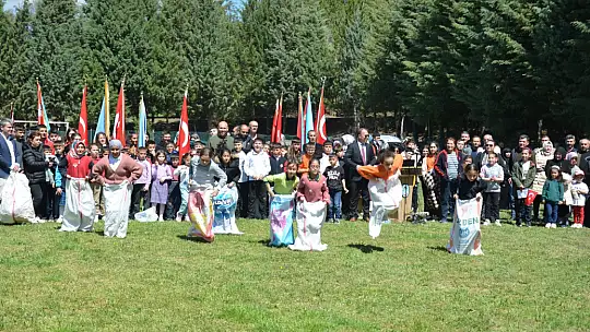 Emet'te Bayram 23 Nisan Coşkusu İle Devam Etti