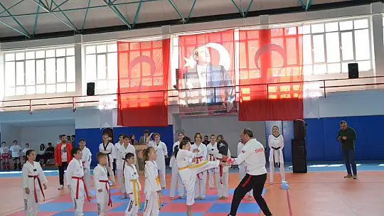 Emet 19 Mayıs'ta Meydan Gençlerin