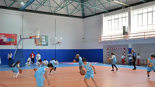 Emet 19 Mayıs'ta Meydan Gençlerin
