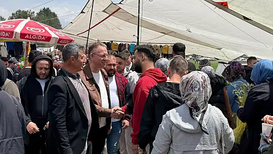 6841 Araç Katıldı 25Bin İnsan Bahar Şenliğinde Buluştu