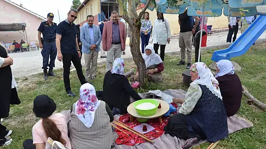 Gürpınar Köyünde El ve Göz Emeği Eserler Sergilendi.