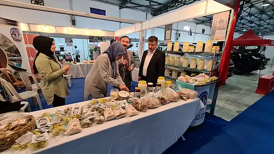 Kütahya Tarım Fuarı açılırken Emet Fuarda yerini aldı