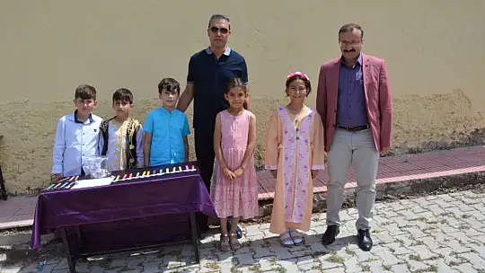 Gürpınar Köyünde El ve Göz Emeği Eserler Sergilendi.