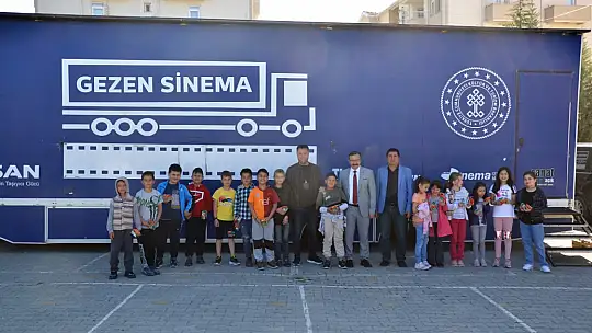 Emet'te Çocuklar Sinema Şenliğinde Eğlendi
