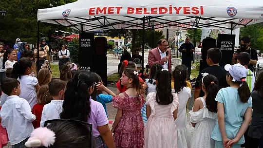 Karne Sevincini Belediye Karne Şenliği İle Kutladılar