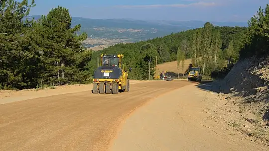 Göncekte Sıcak Asfalt Çalışmaları Başladı