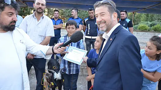 Emet'te oğlaklar podyuma çıktı