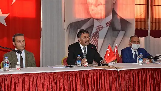Vali Çelik'ten Muhtarlara Covid-19 Uyarısı
