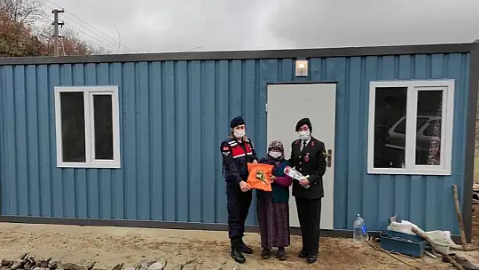 55 Yıl Önce Gelin Geldiği Köyde Harabe Evi Jandarmanın farkındalığıyla Yenilendi