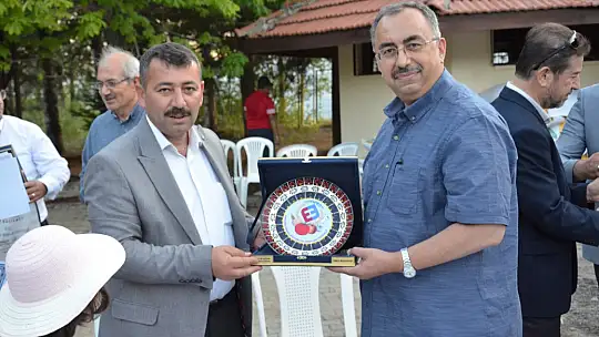 Emet'te oğlaklar podyuma çıktı