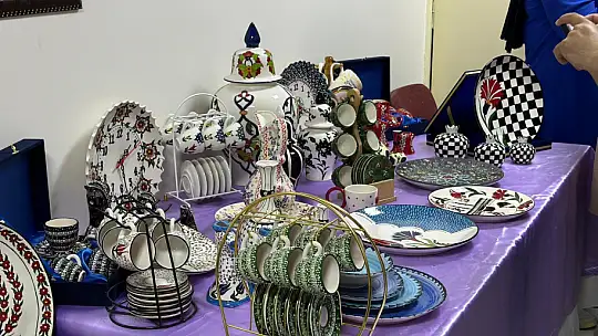 Emet Halk Eğitim 261 Kursta 5835 Kursiyere Belge Verdi