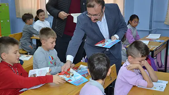 Emet Belediyesinden 100.Yılda Çocuklarımıza Anlamlı Hediye