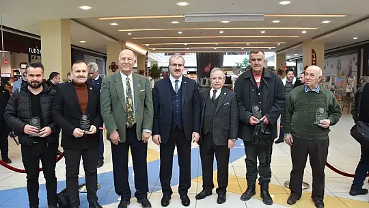 10 Ocakta Protokol Çalışan Gazeteciler İçin Fotoğraf Maiknalarının Başına Geçti