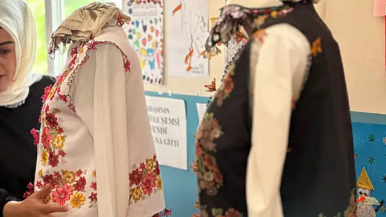 Gürpınar'da 26 Kursiyer Eserlerini Sergiledi