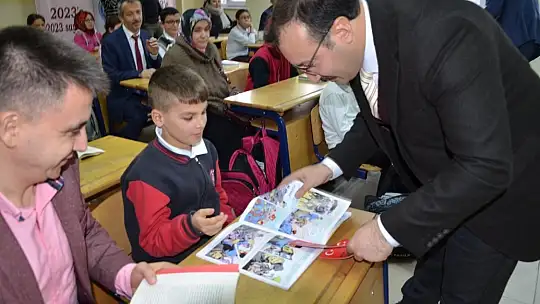 Emet'te Kitap Kampanyasına Yoğun Katılım Sürüyor