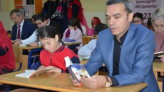 Emet'te Kitap Kampanyasına Yoğun Katılım Sürüyor